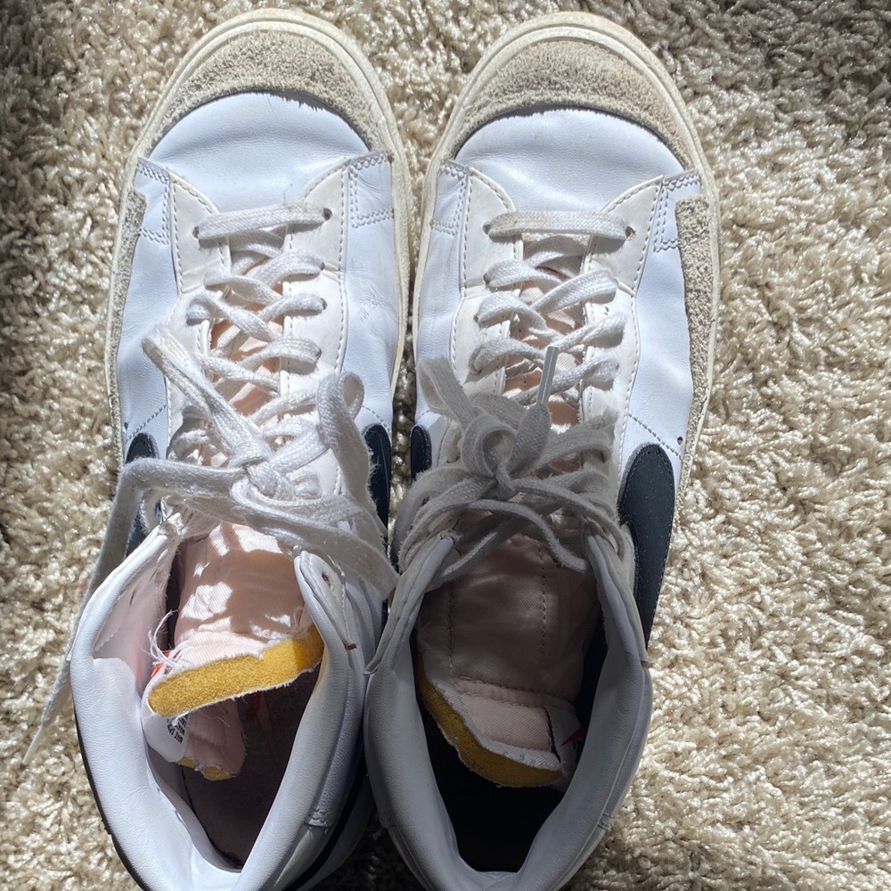 Men’s Nike Blazers - Picture 7 of 8